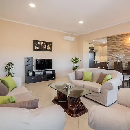 Apartament Violeta's Country Flat *