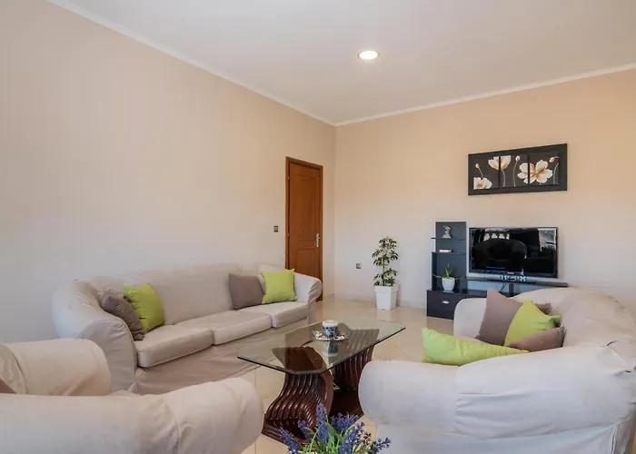 Violeta's Country Flat *